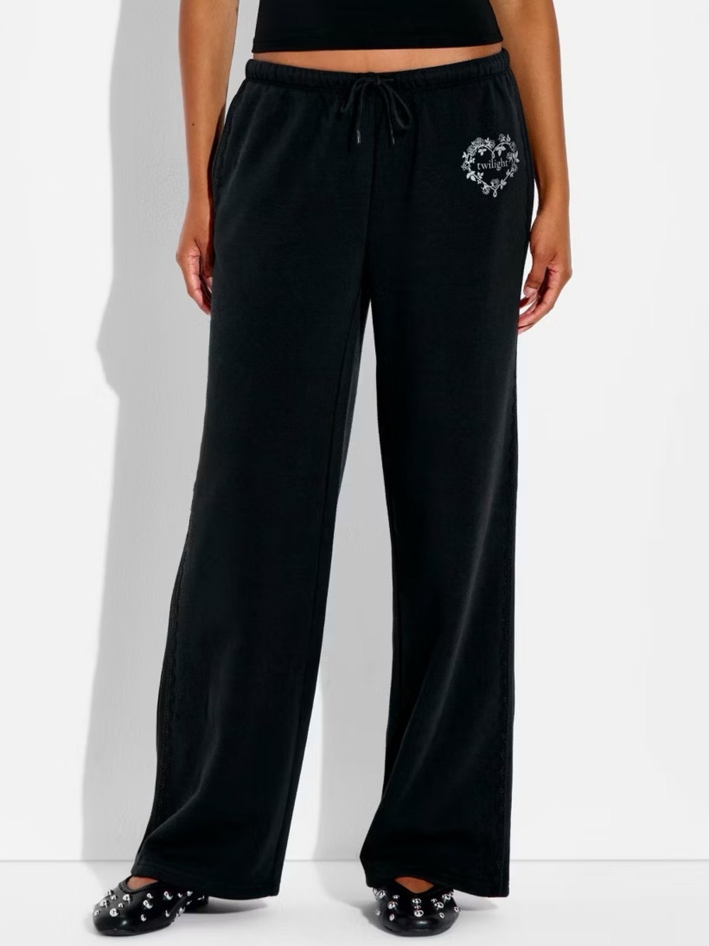 TWILIGHT SAGA Lace Floral Heart Fleece Graphic Sweatpants Black NEW NWT